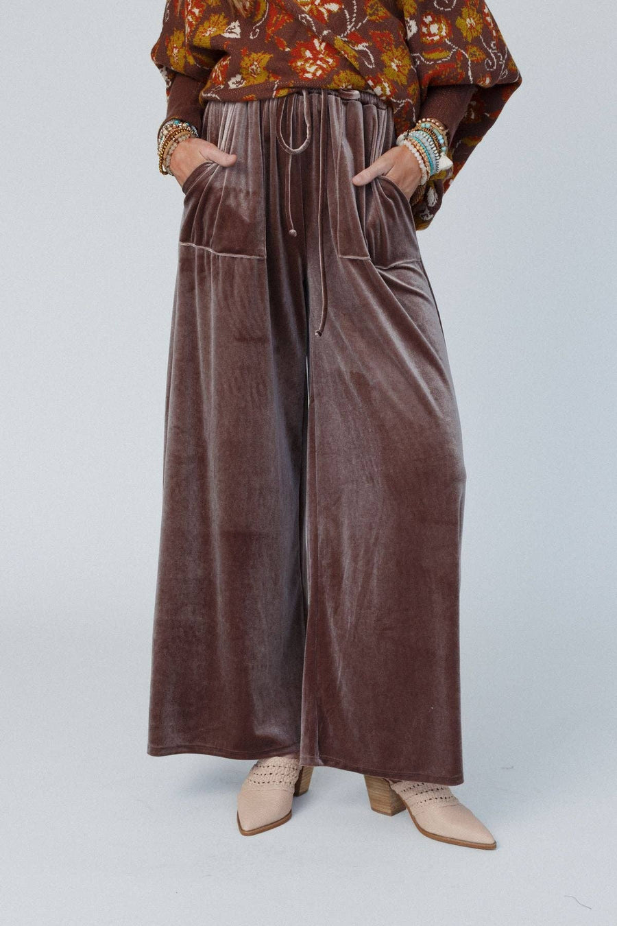 Relaxing Robin Velvet Wide Leg Pant - Coco