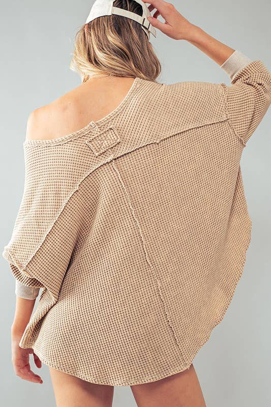 WAFFLE KNIT HIGH LOW TOP: TAUPE