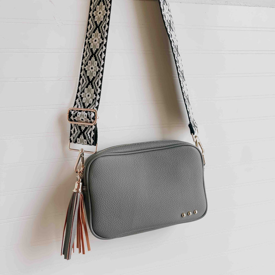 Willow Camera Crossbody Bag: Black