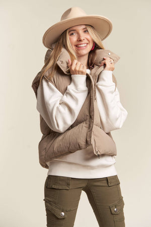 PUFFY HOODIE VEST