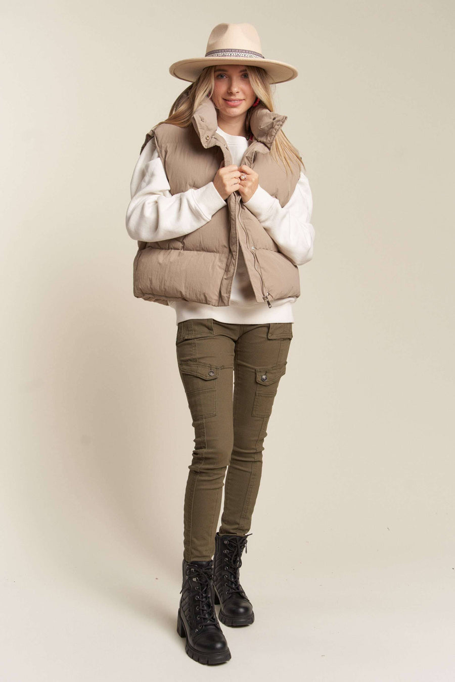 PUFFY HOODIE VEST