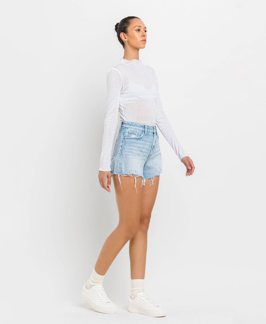 HIGH RISE DISTRESSED HEM A LINE SHORTS T6316: TANA RIVER / S