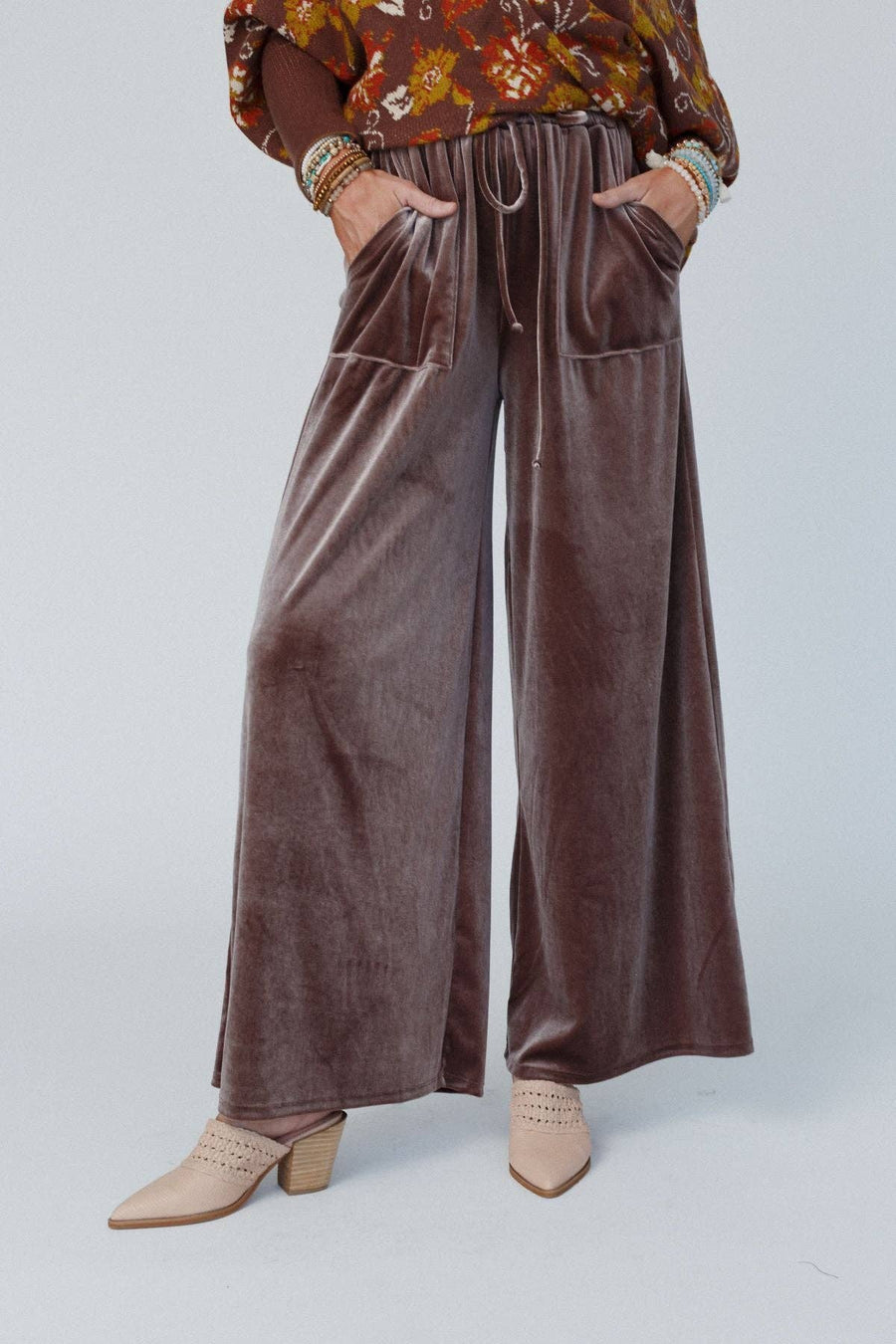 Relaxing Robin Velvet Wide Leg Pant - Coco